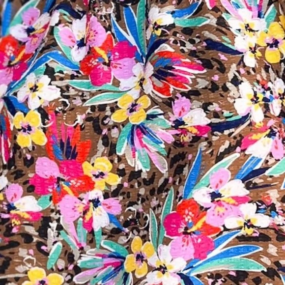 THML Floral Animal Print Long Sleeve Top NEW gorgeous - Picture 11 of 11